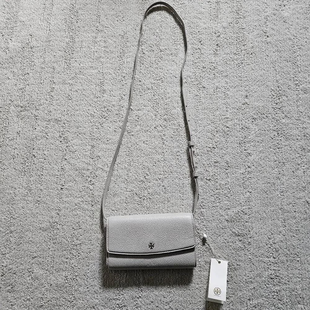 Tory Burch Robinson Convertible Crossbody Wallet in Concrete